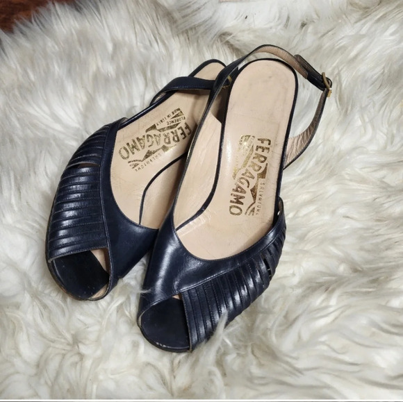 Ferragamo Blue strappy slingback heels 6B - Picture 10 of 10